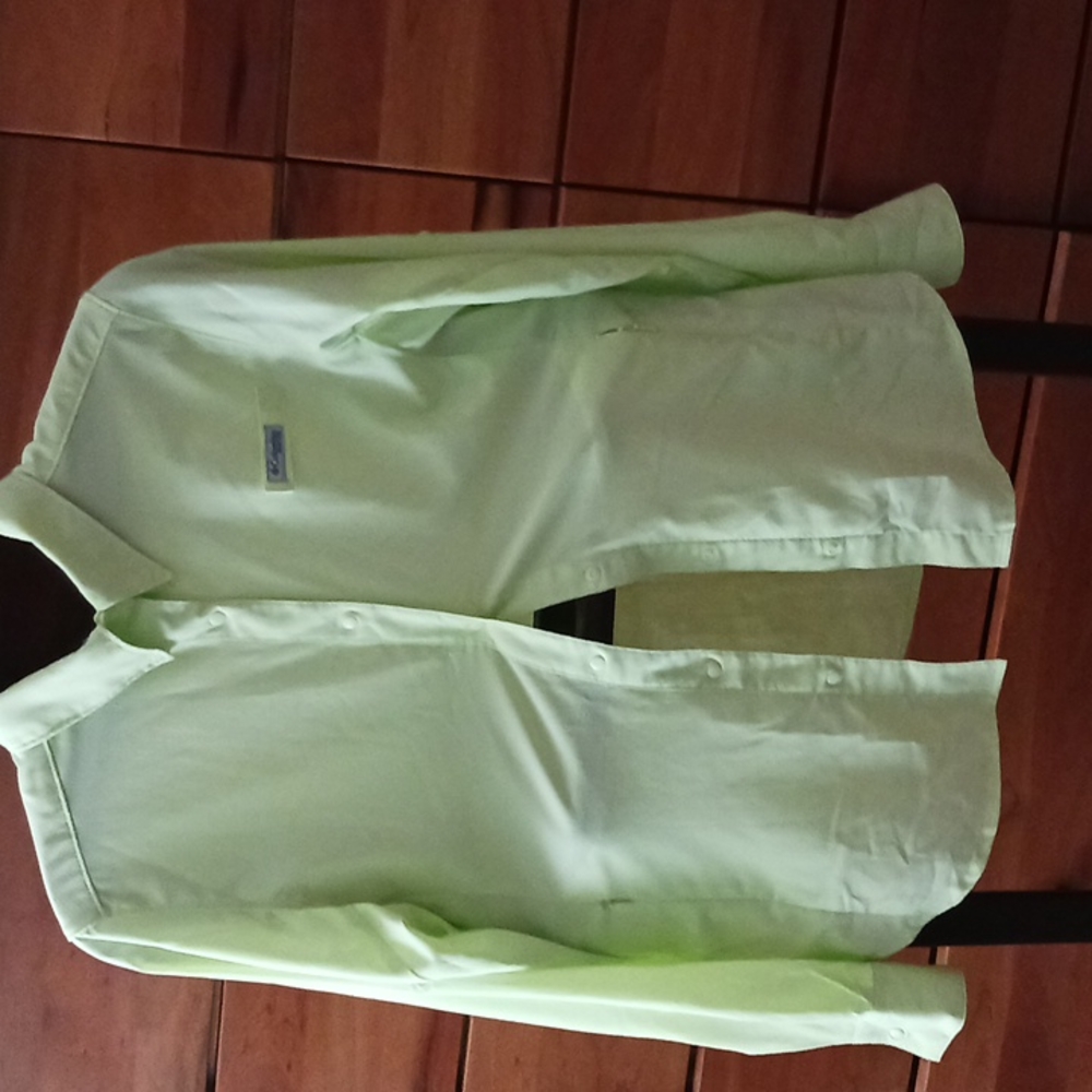 Columbia bright lime green travel top NWOT